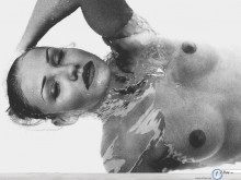 Cameron Diaz showing her boobs wallpaper