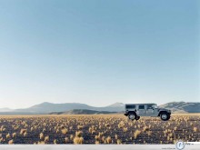Hummer H1 in the field wallpaper