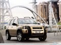 Land Rover wallpapers: Land Rover Freelander in city view  wallpaper