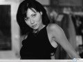Shannen Doherty wallpapers: Shannen Doherty smile greyscale wallpaper