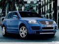 Volkswagen wallpapers: Volkswagen Touareg blue front angle view wallpaper