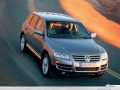 Volkswagen wallpapers: Volkswagen Touareg in street wallpaper
