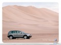 Volkswagen Touran in desert wallpaper